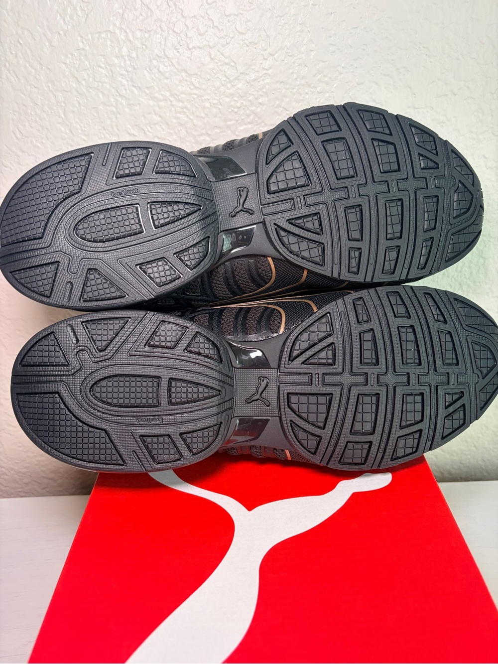 Puma Women 10W Voltaic Evo Sneaker New - Picture 5 of 7